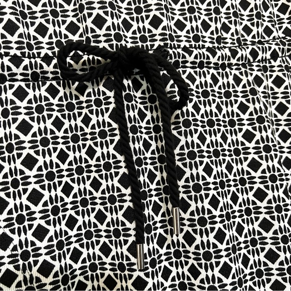 T by Talbots Drawstring Waist Short Sleeve Geometric
Print Maxi Dress - Picture 6 of 13